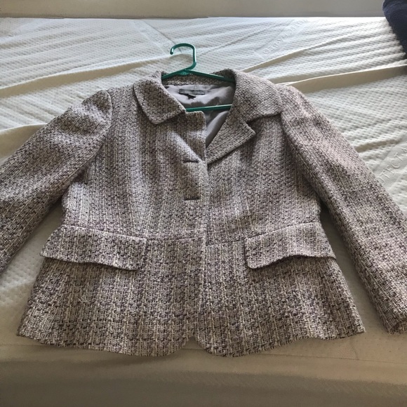 Ann Taylor Jackets & Blazers - Ann Taylor Suit Jacket💜